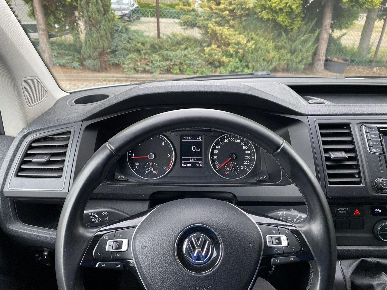 Volkswagen Caravelle - Zdjęcie 17