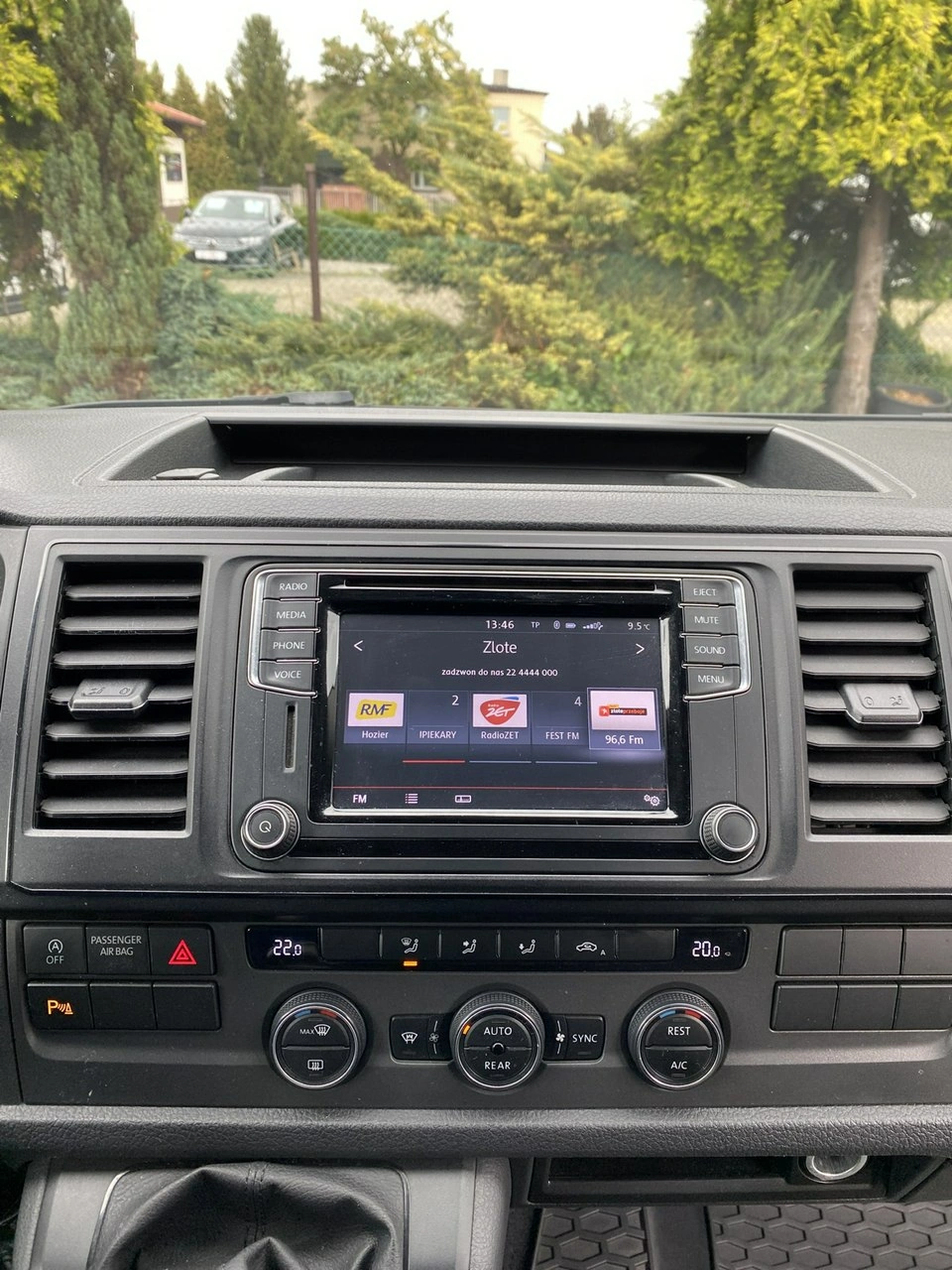 Volkswagen Caravelle - Zdjęcie 20