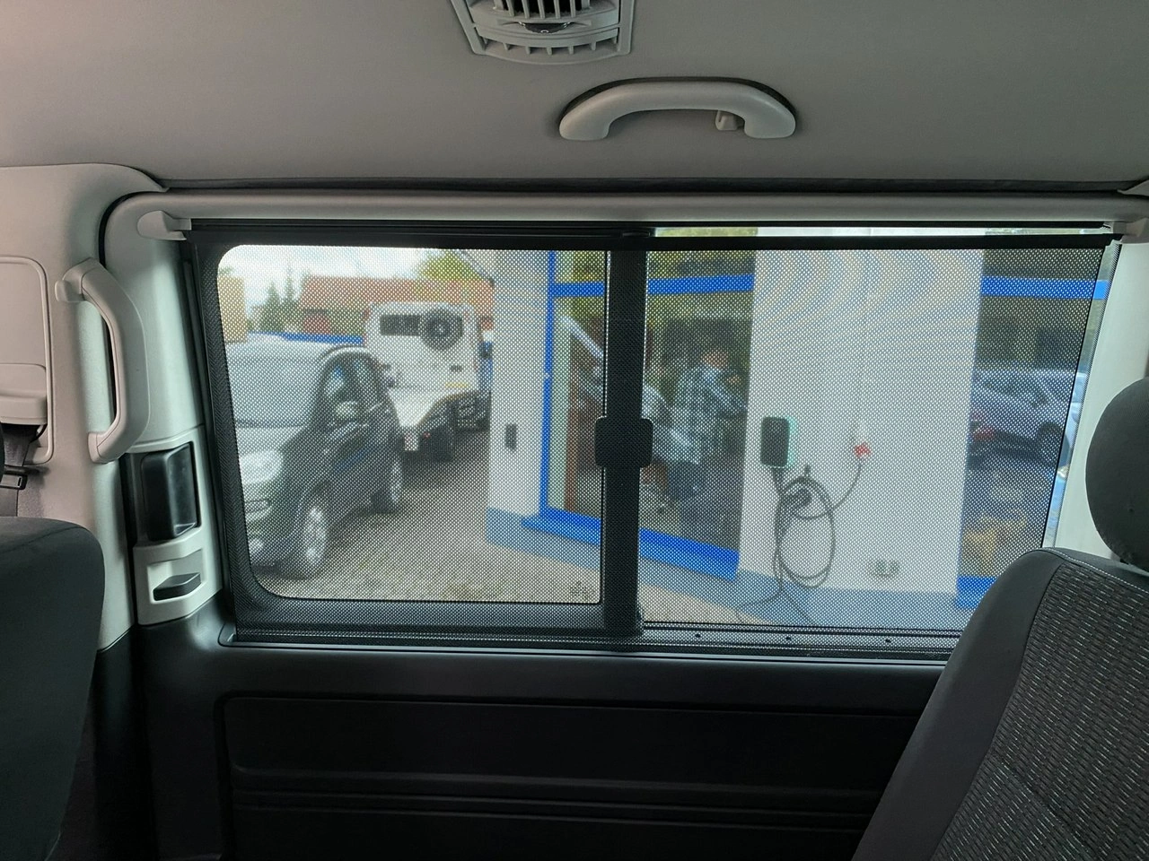 Volkswagen Caravelle - Zdjęcie 24