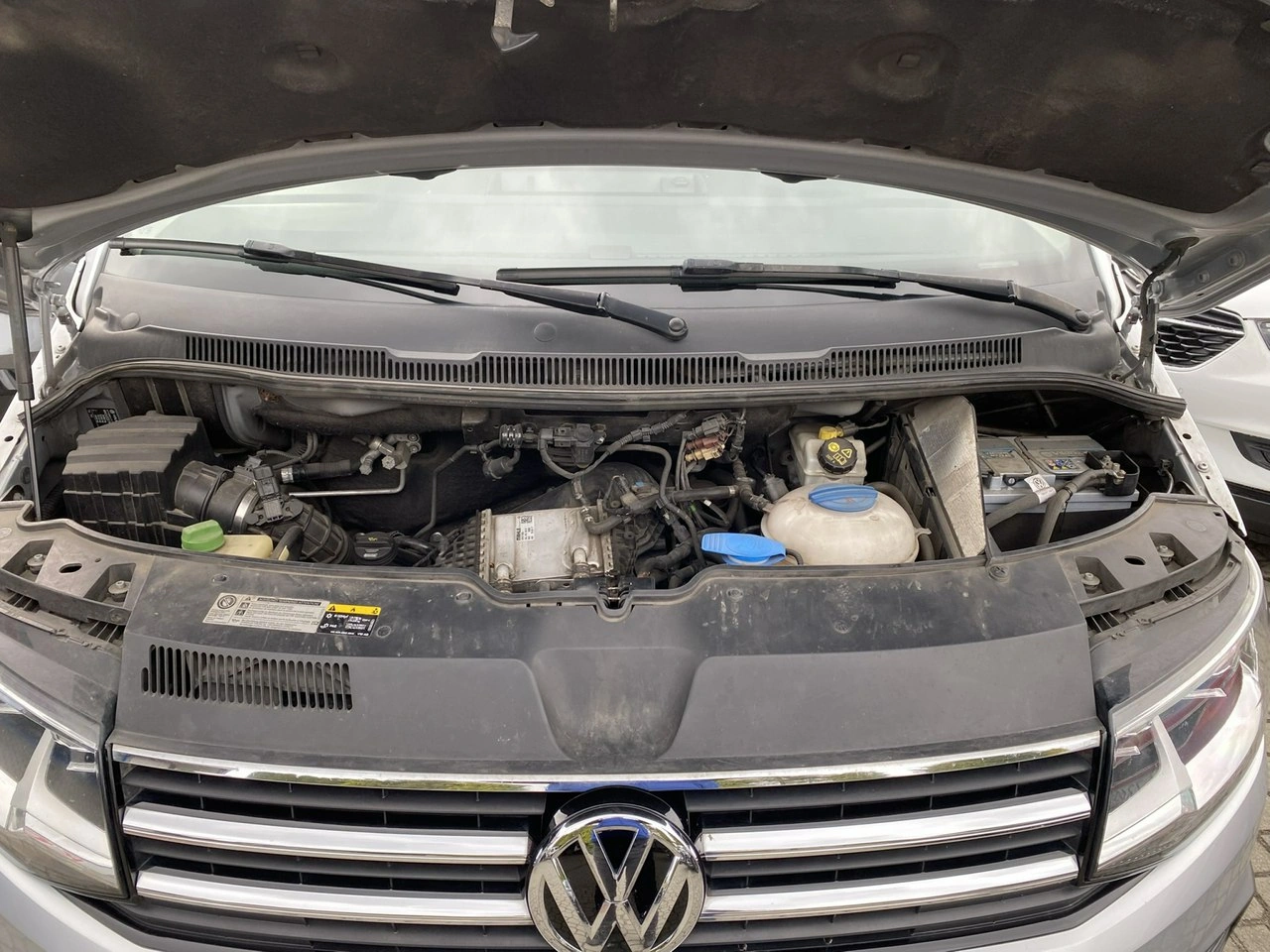 Volkswagen Caravelle - Zdjęcie 25