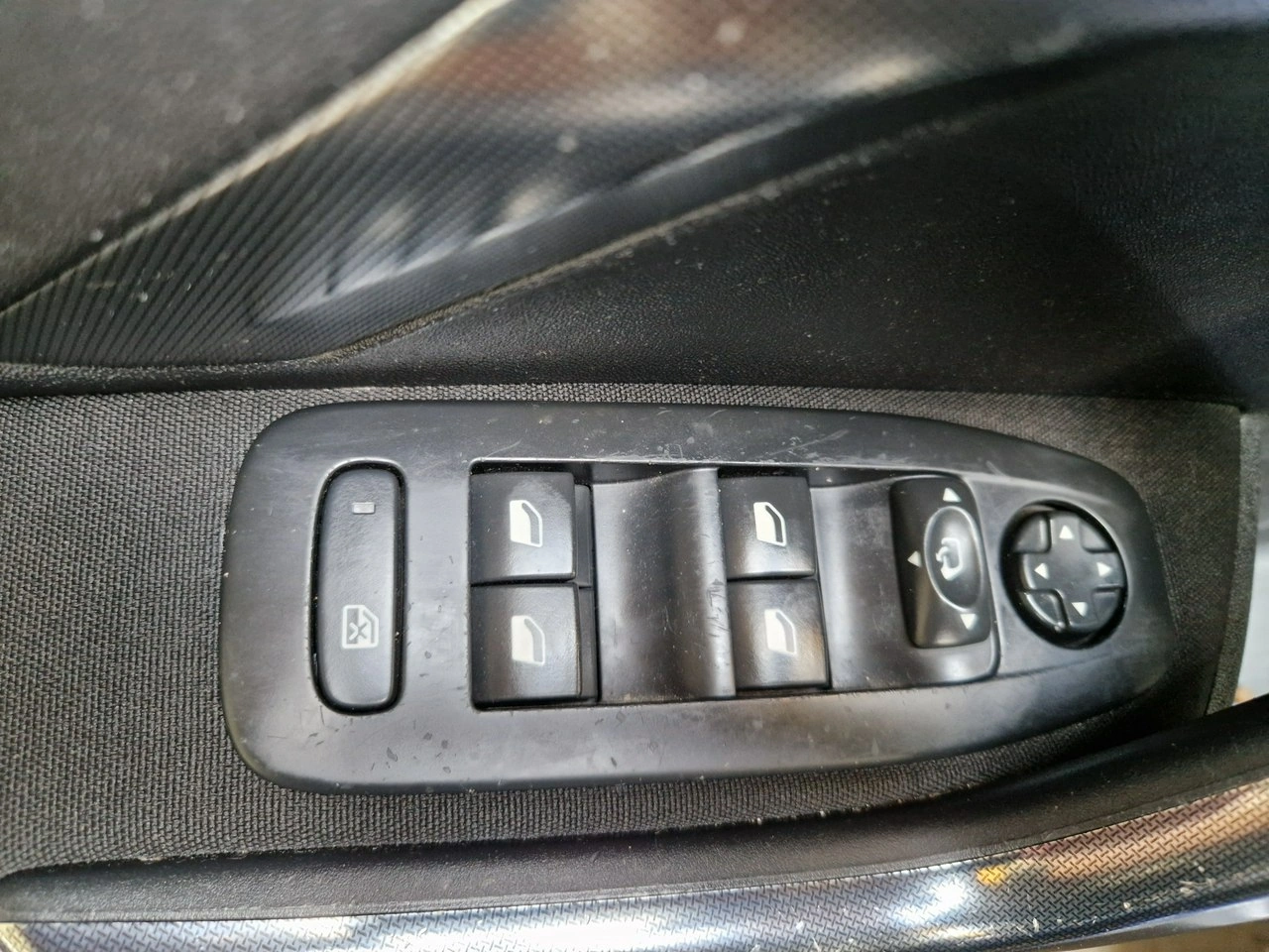 Peugeot 2008 - Zdjęcie 12