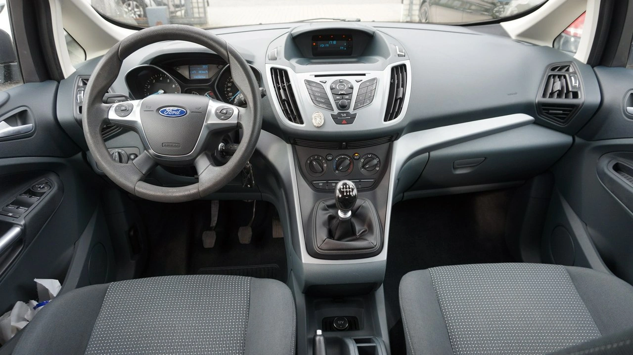 Ford C-MAX - Zdjęcie 9