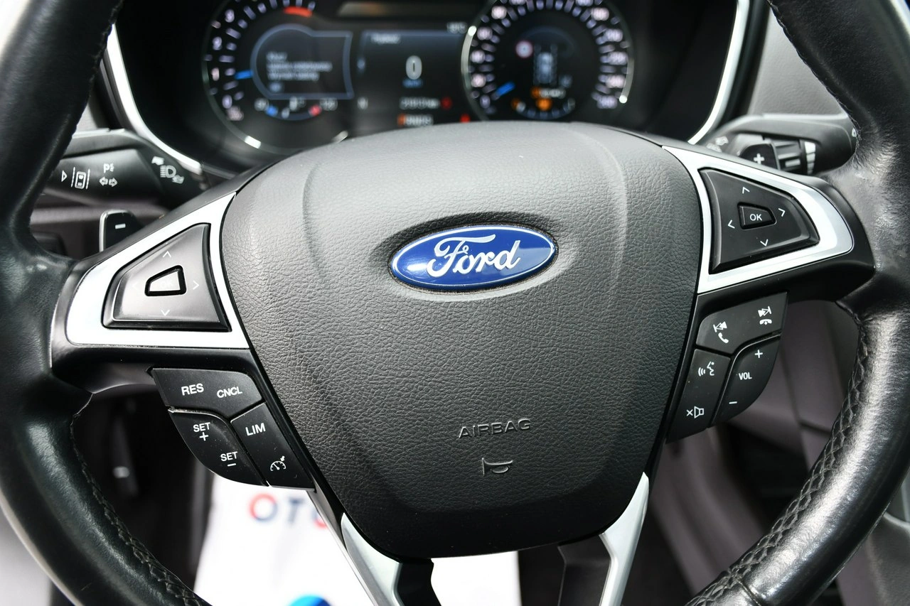 Ford Mondeo - Zdjęcie 23