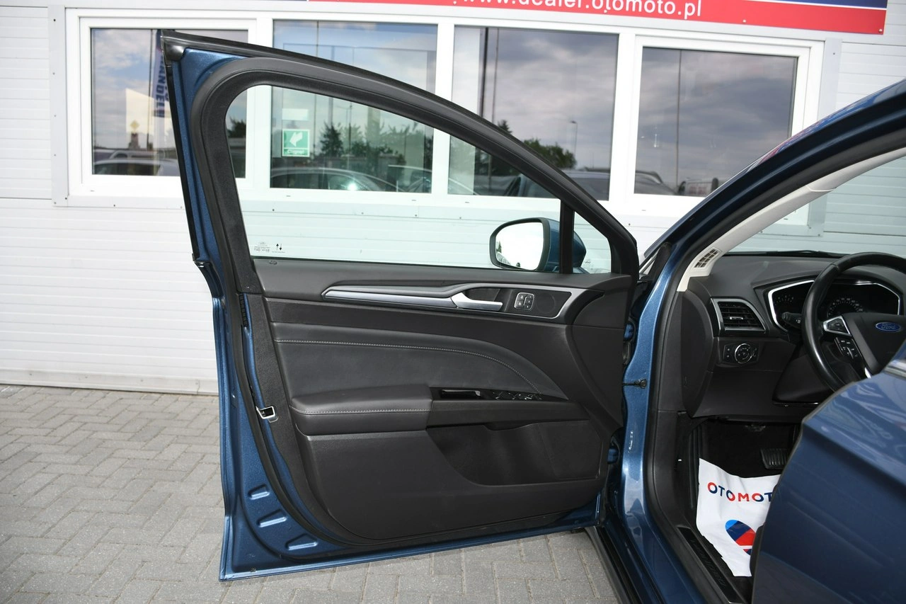 Ford Mondeo - Zdjęcie 36