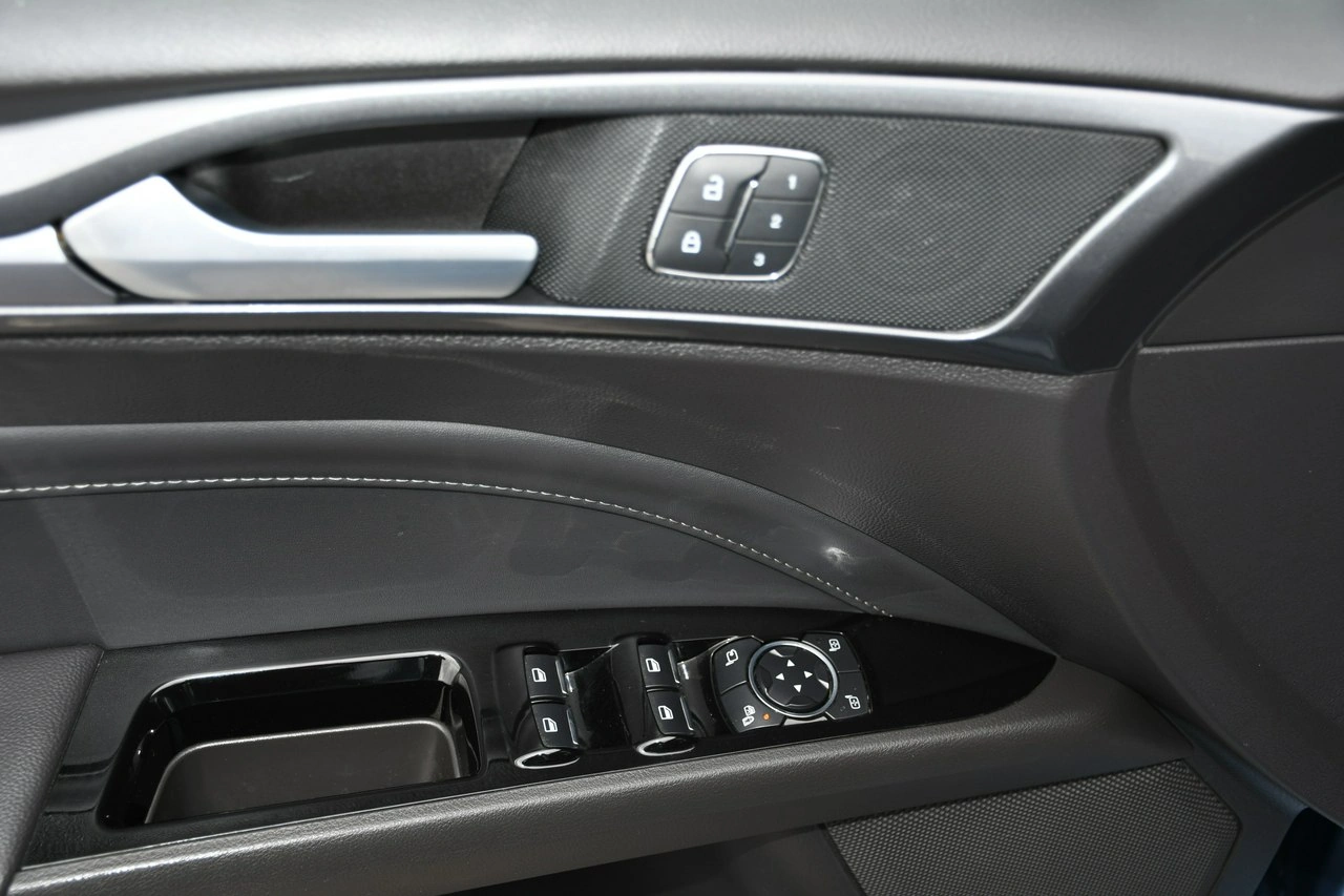 Ford Mondeo - Zdjęcie 37