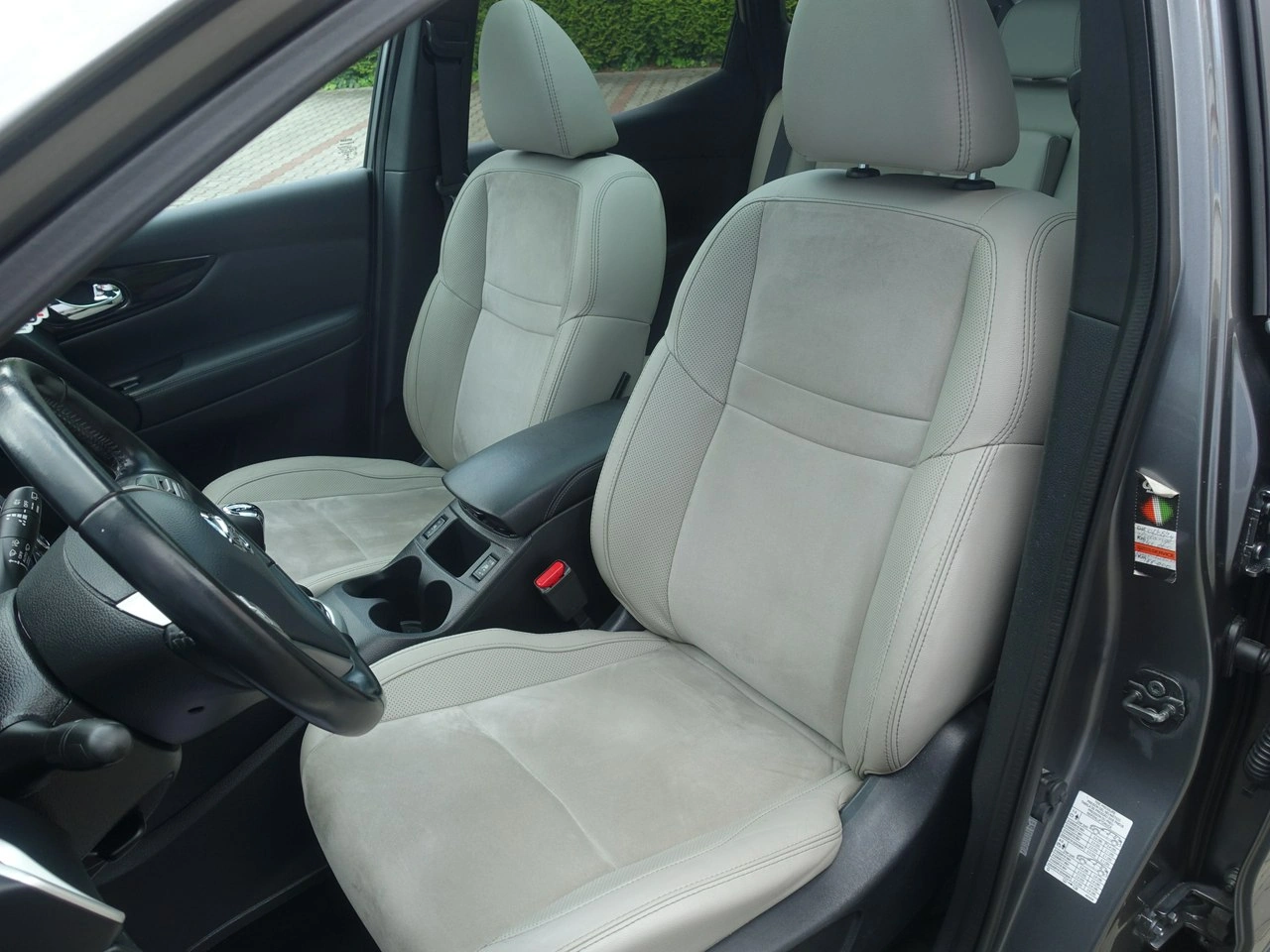 Nissan Qashqai - Zdjęcie 9