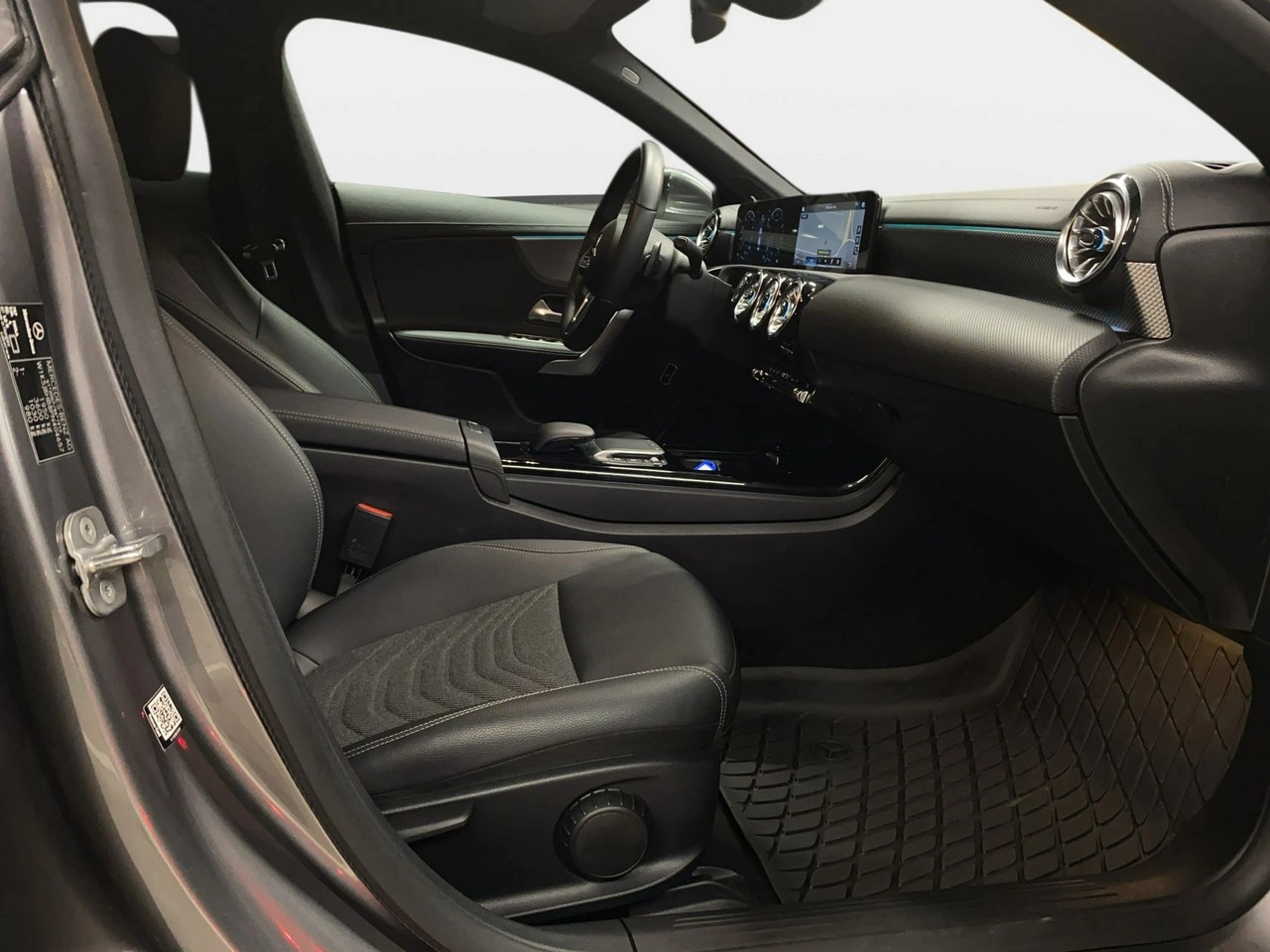 Mercedes CLA 200 - Zdjęcie 10