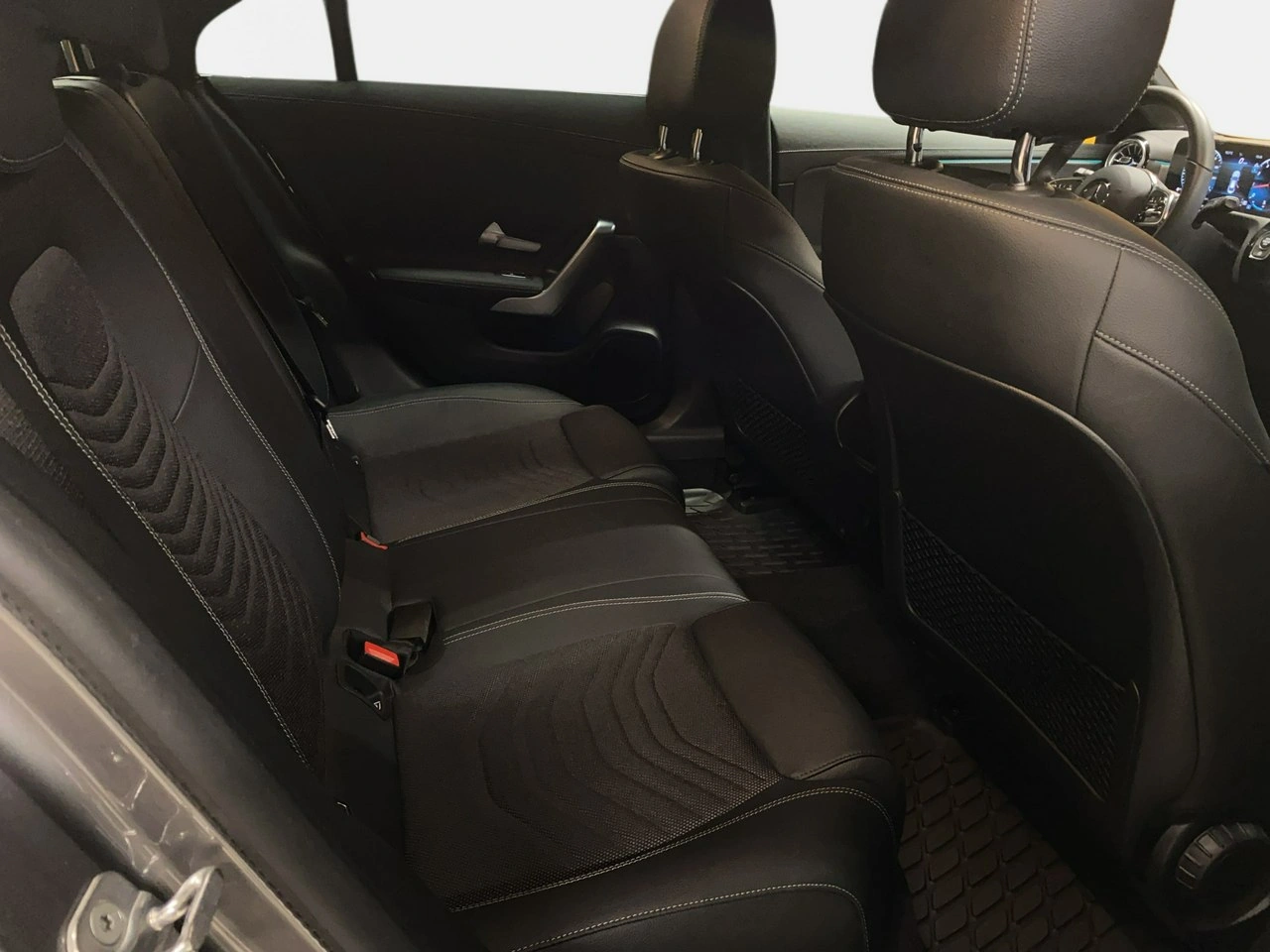 Mercedes CLA 200 - Zdjęcie 14