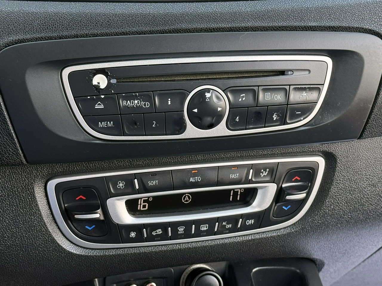 Renault Grand Scenic - Zdjęcie 50