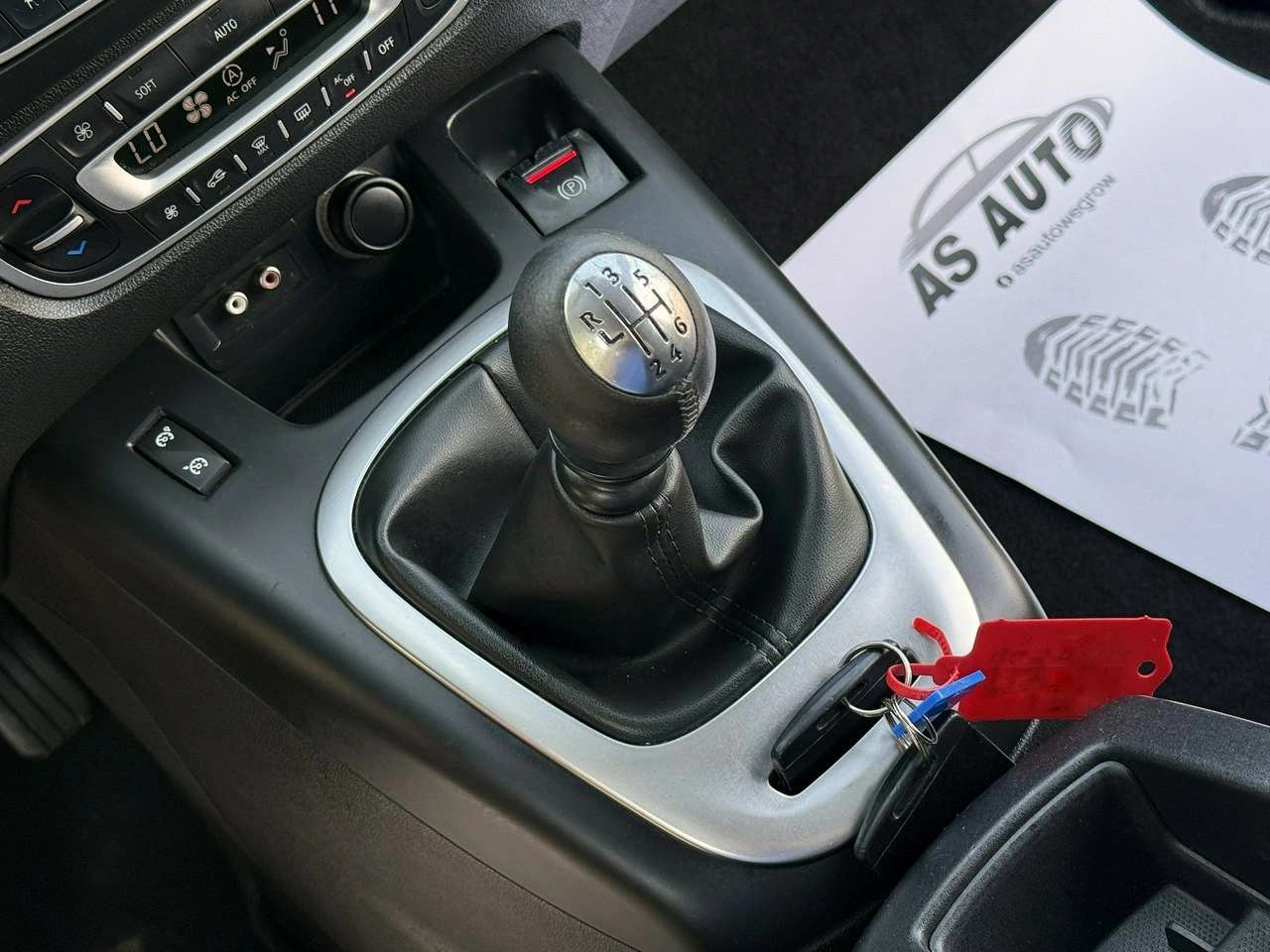 Renault Grand Scenic - Zdjęcie 9