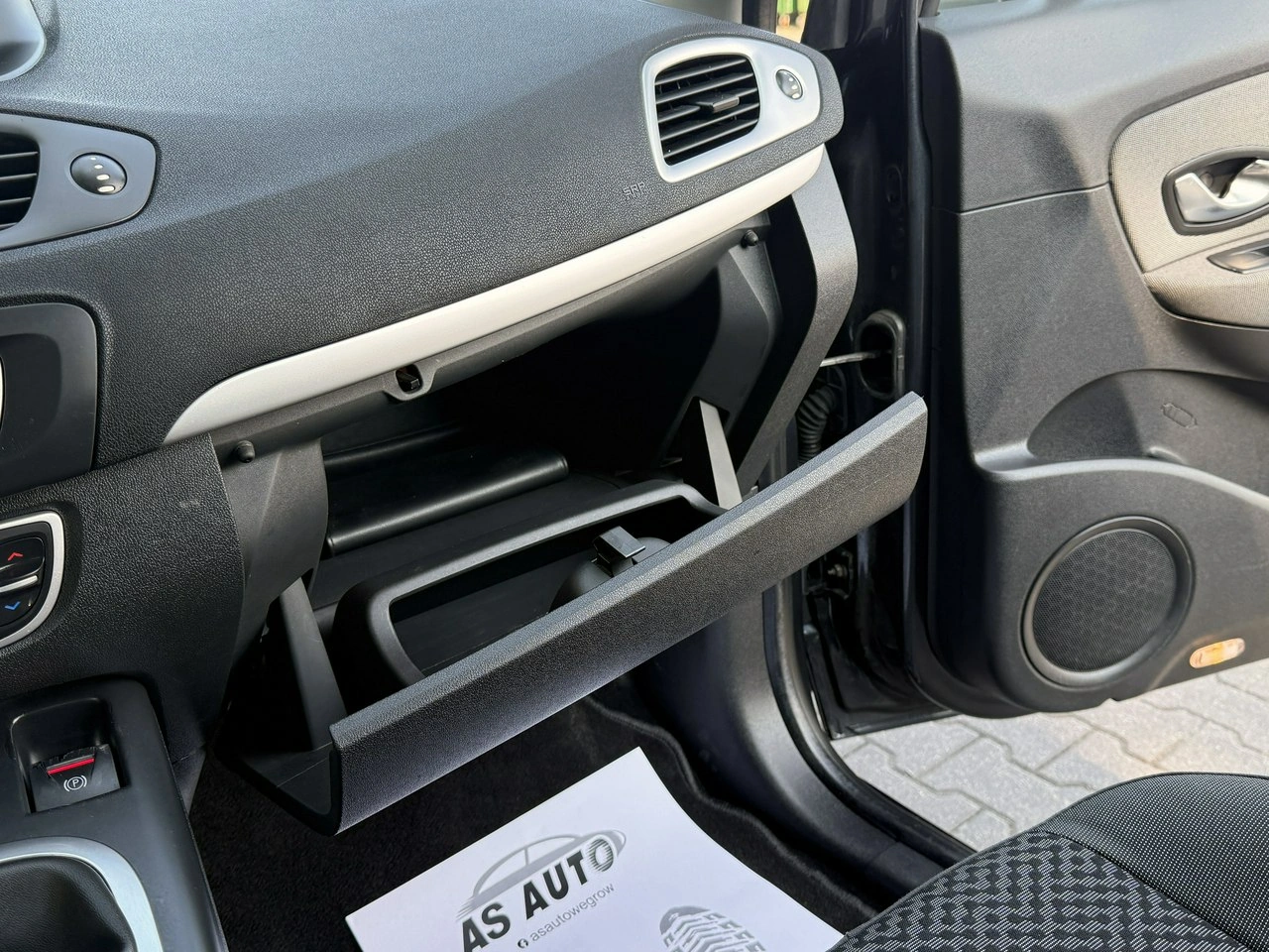 Renault Grand Scenic - Zdjęcie 19