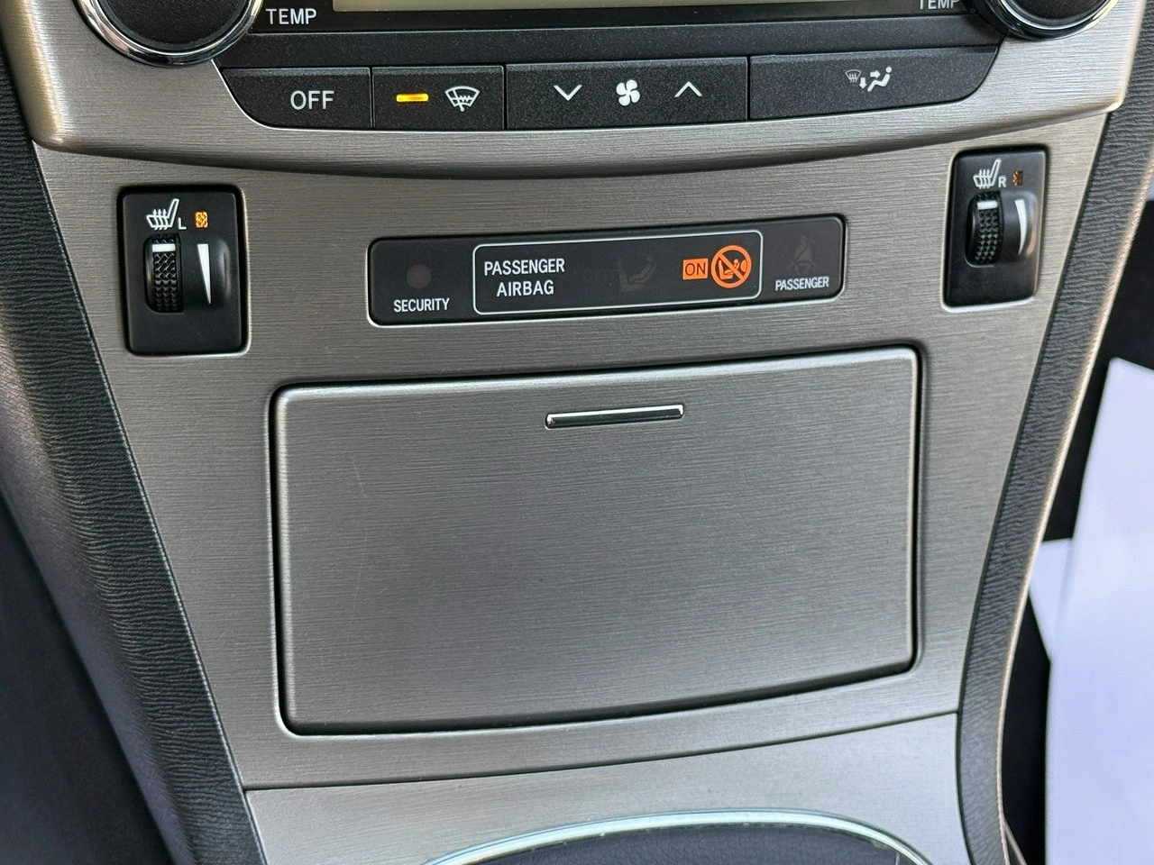 Toyota Avensis - Zdjęcie 11