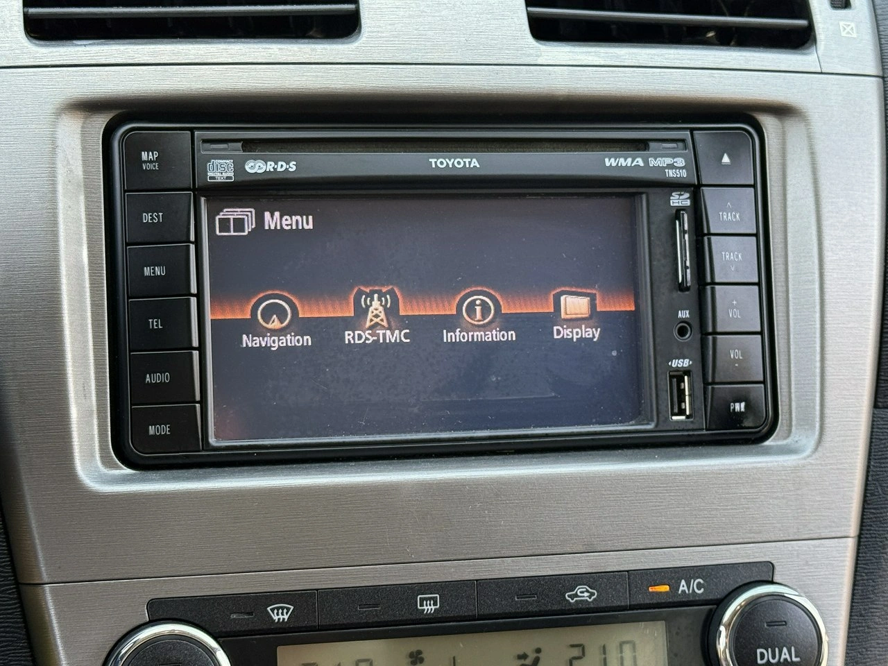 Toyota Avensis - Zdjęcie 13