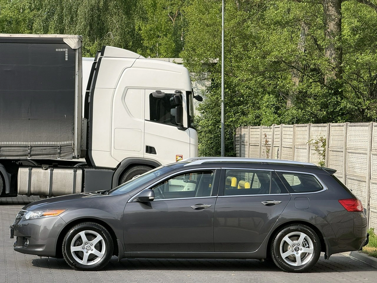 Honda Accord - Zdjęcie 19