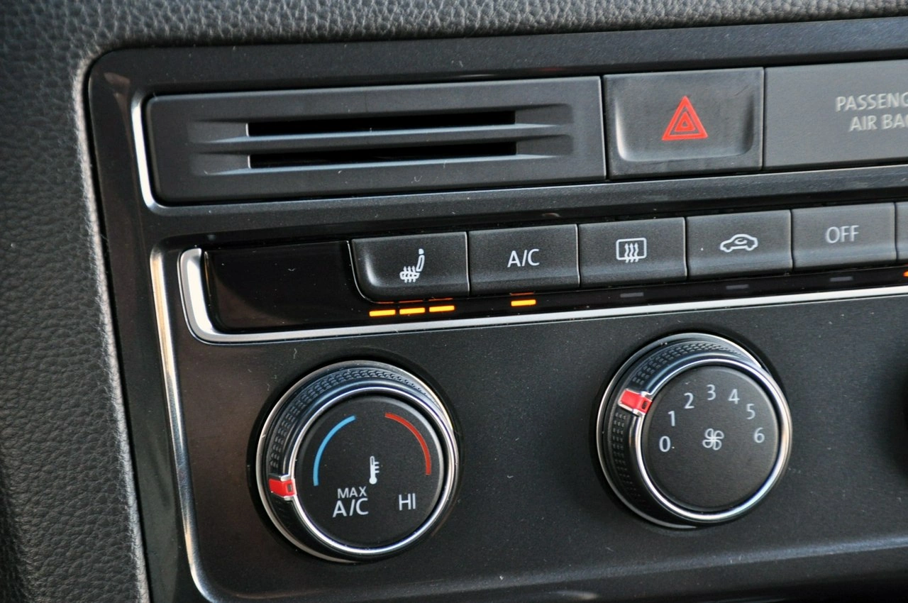 Volkswagen Golf Sportsvan - Zdjęcie 32