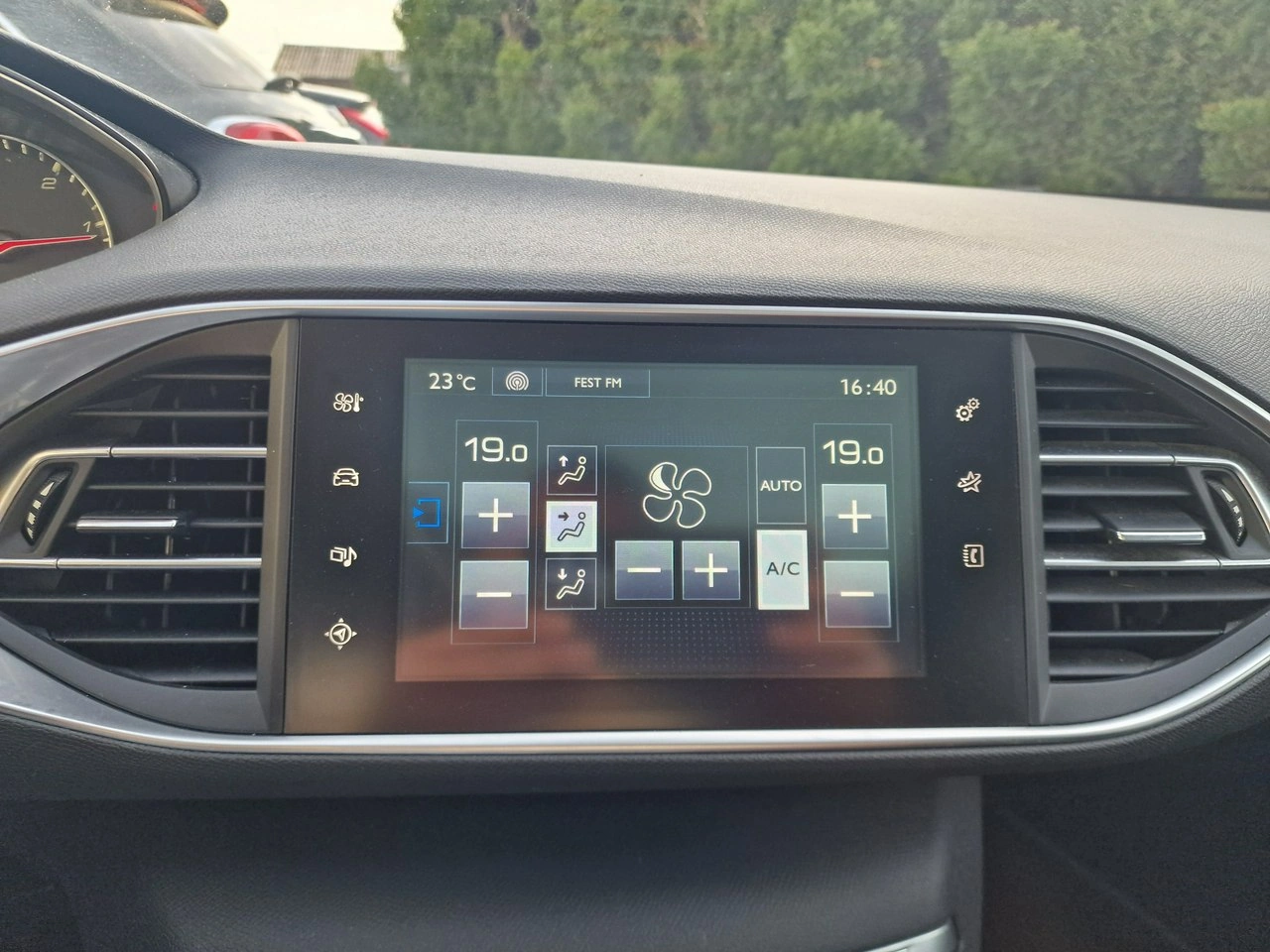 Peugeot 308 - Zdjęcie 27