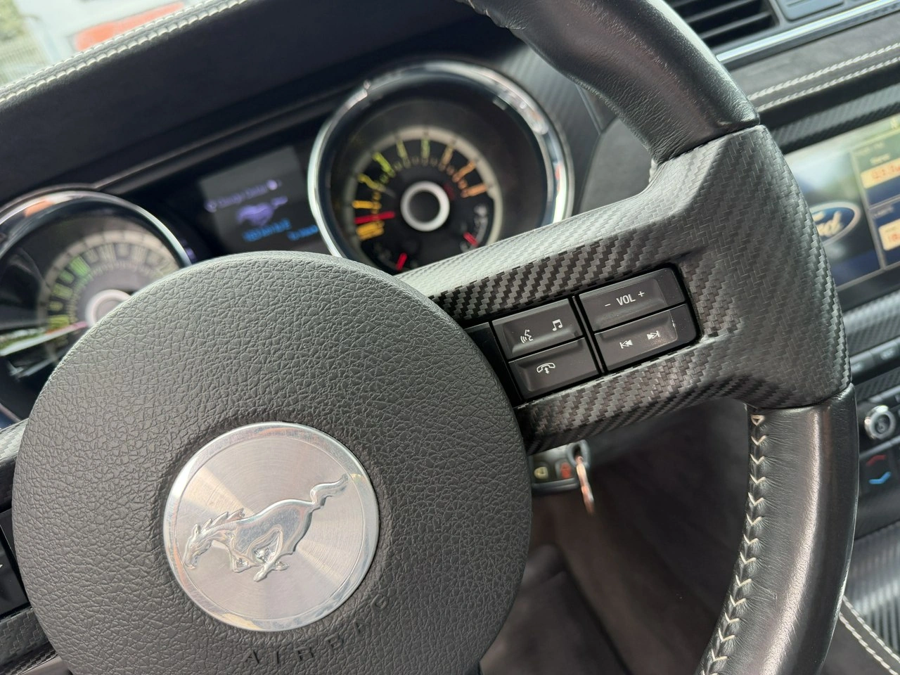 Ford Mustang - Zdjęcie 19