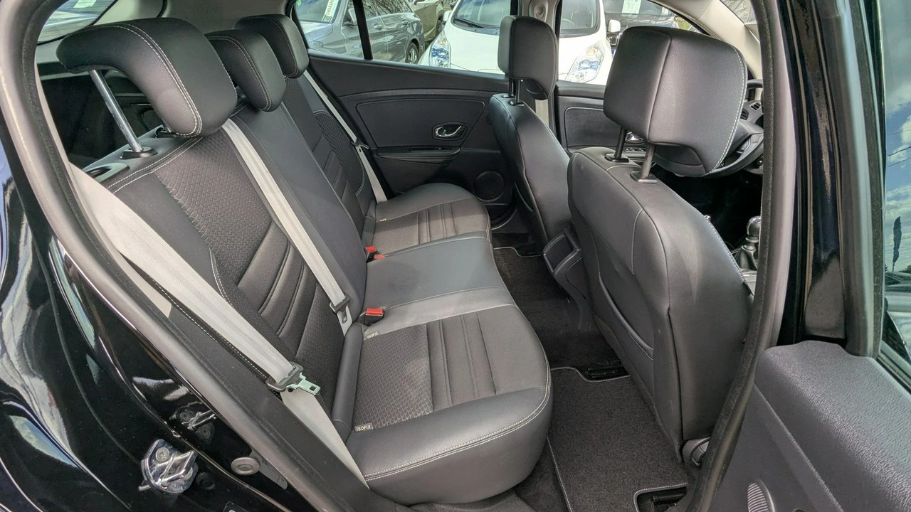 Renault Megane - Zdjęcie 17