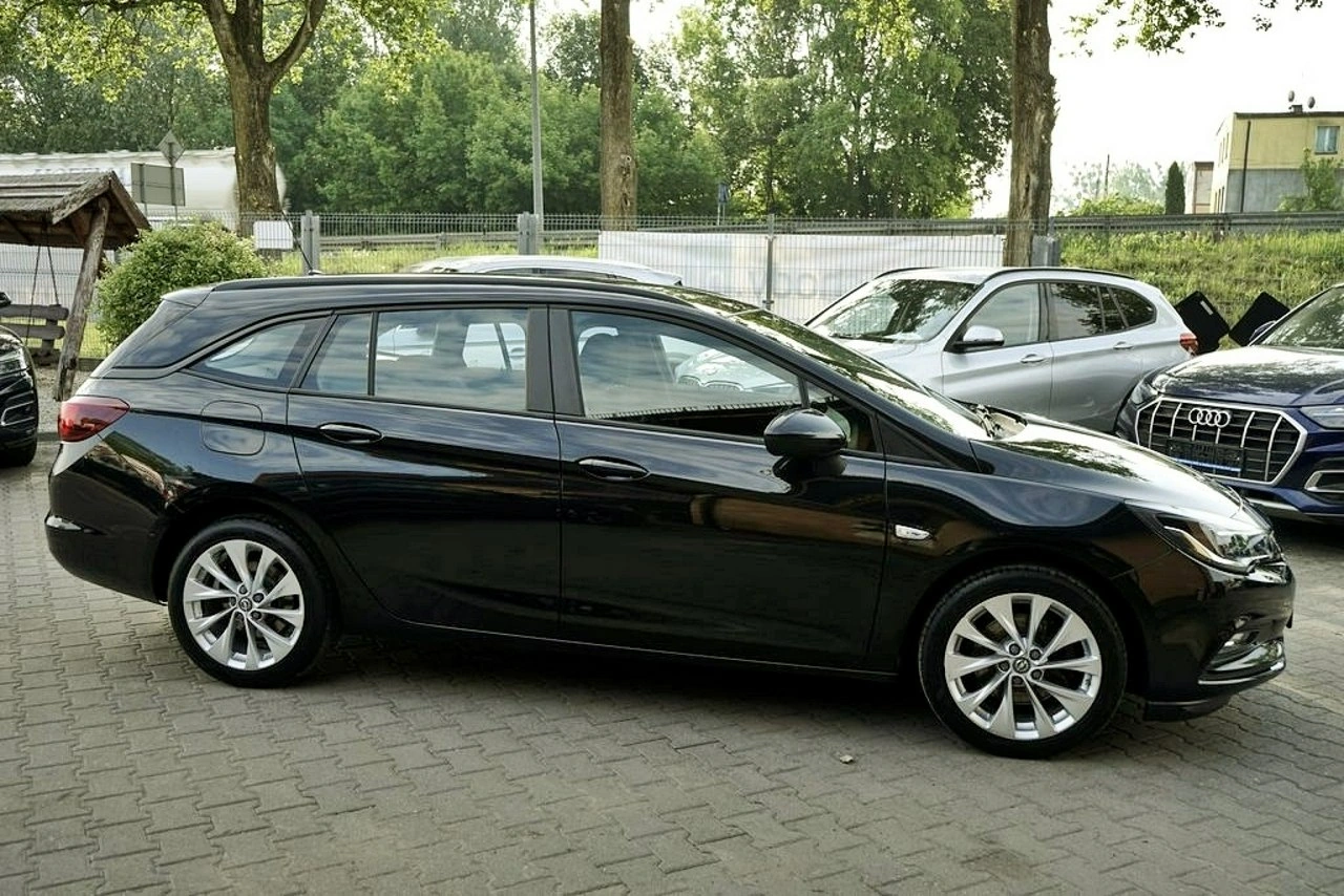 Opel Astra - Zdjęcie 11