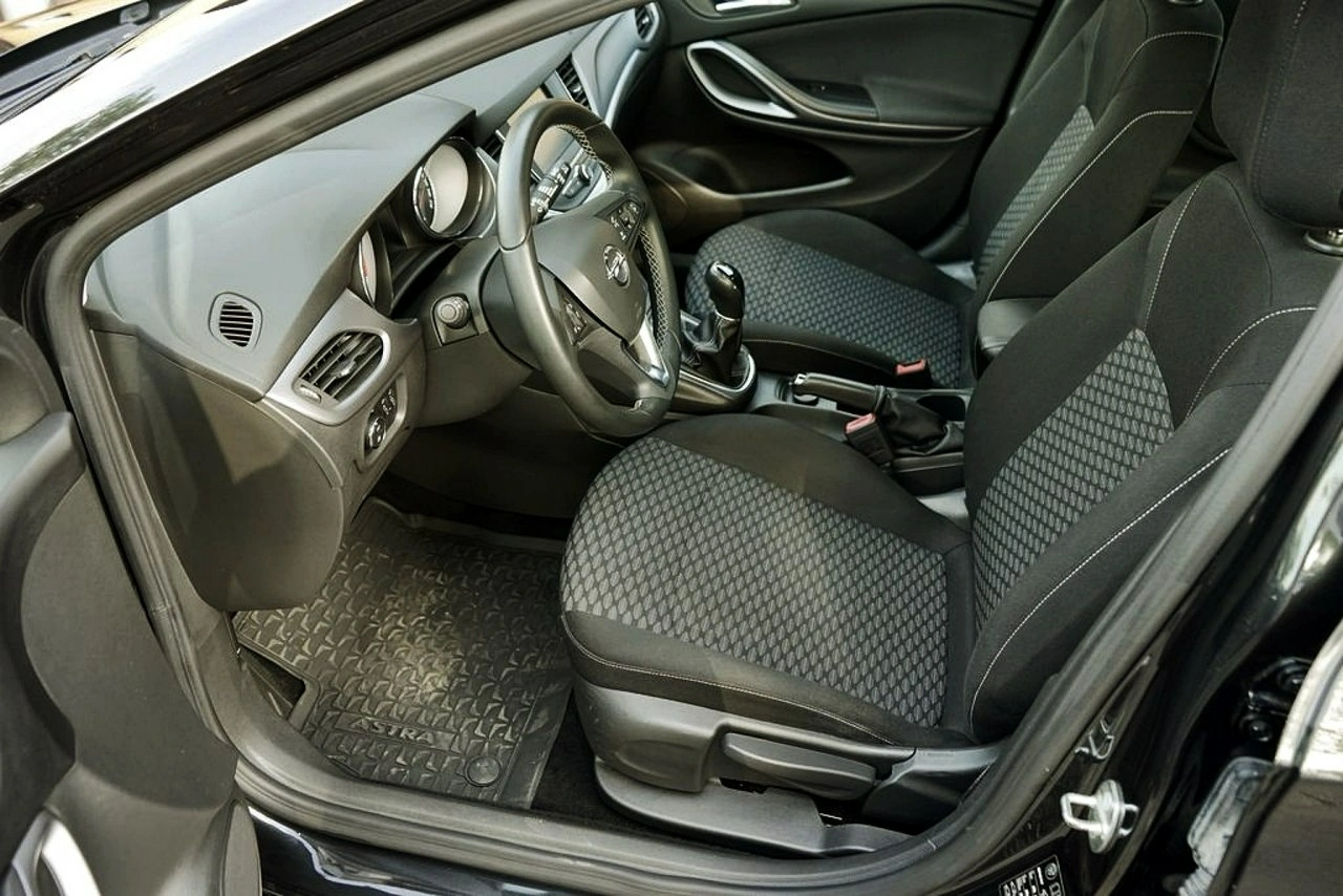 Opel Astra - Zdjęcie 15