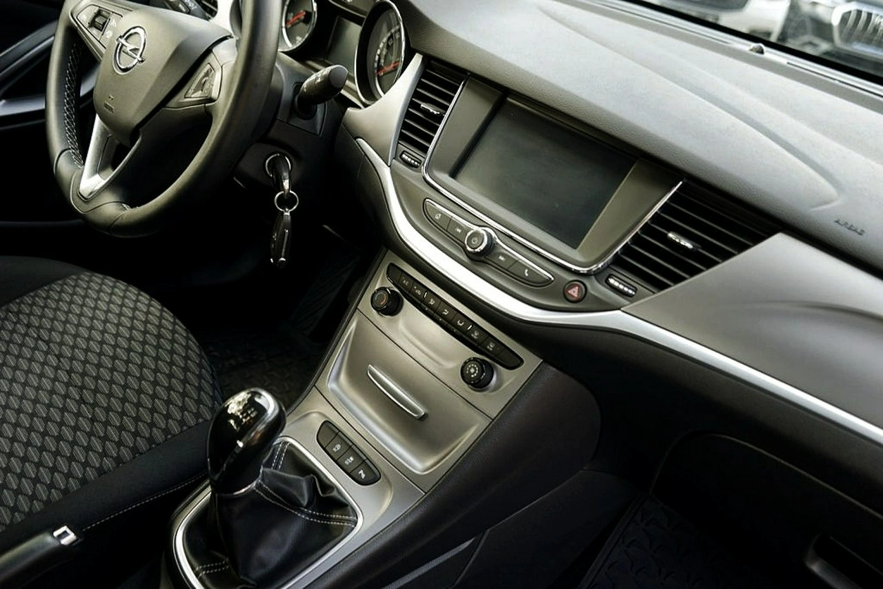 Opel Astra - Zdjęcie 26