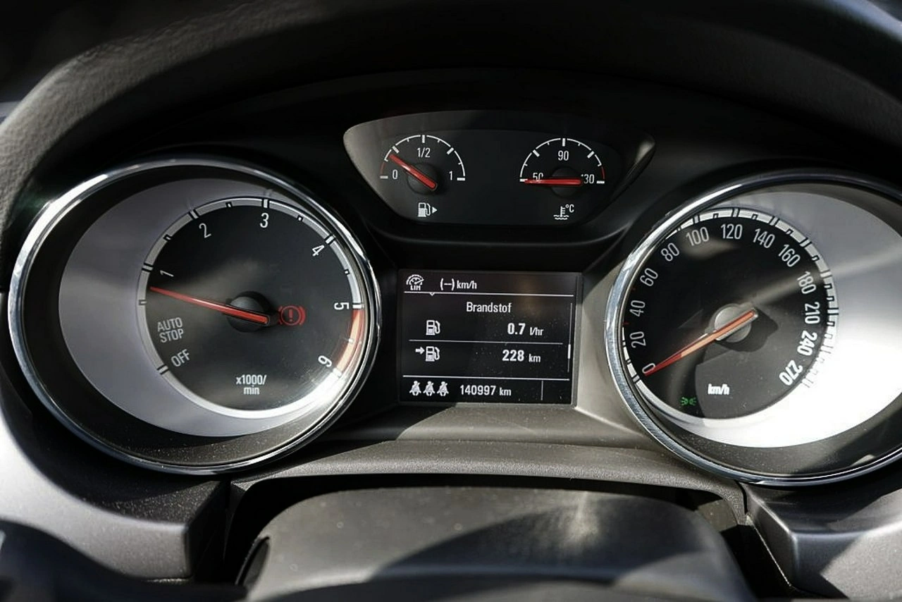 Opel Astra - Zdjęcie 27