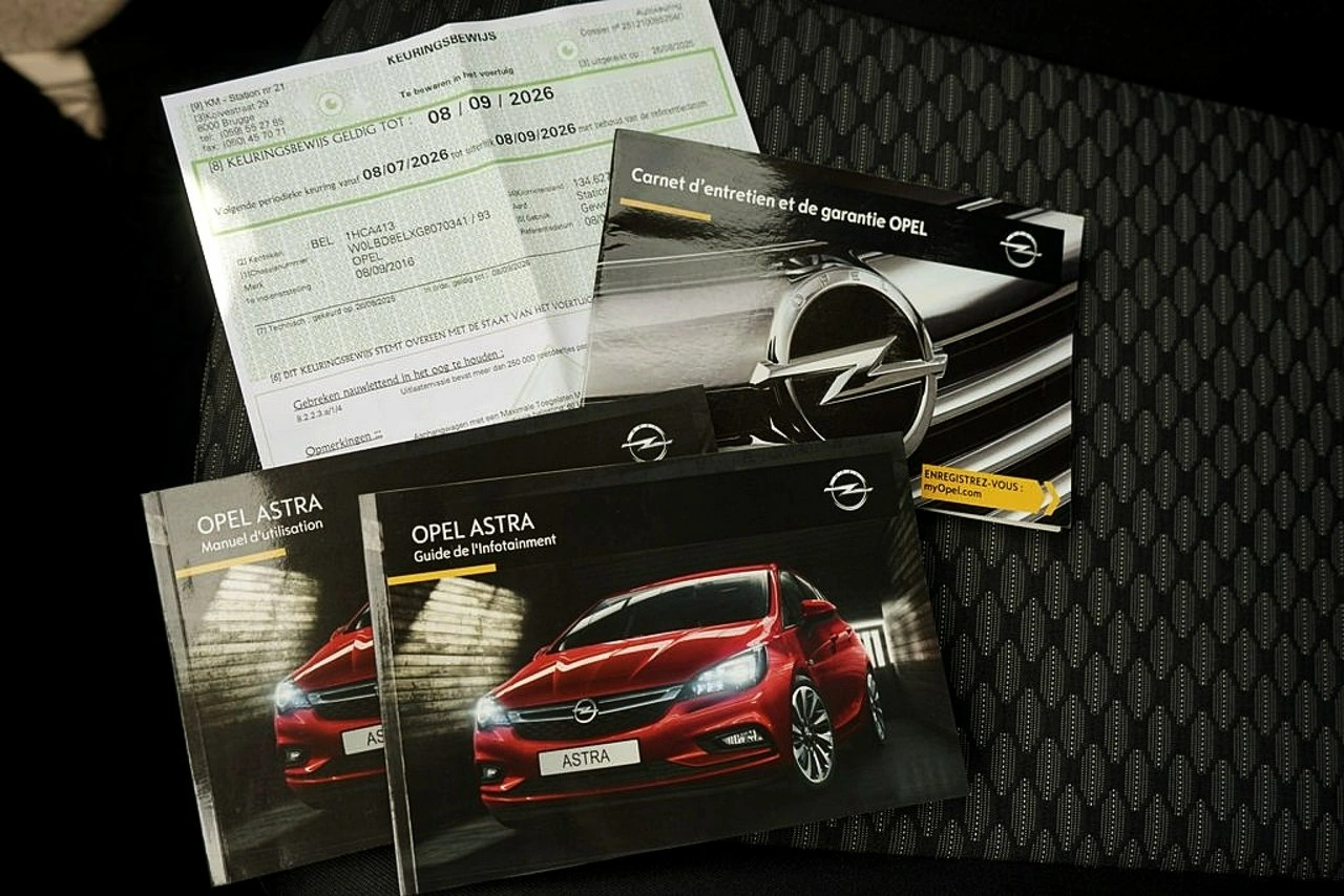 Opel Astra - Zdjęcie 29