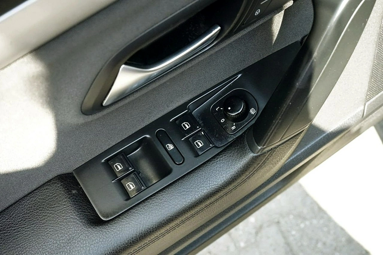 Volkswagen Passat CC - Zdjęcie 13