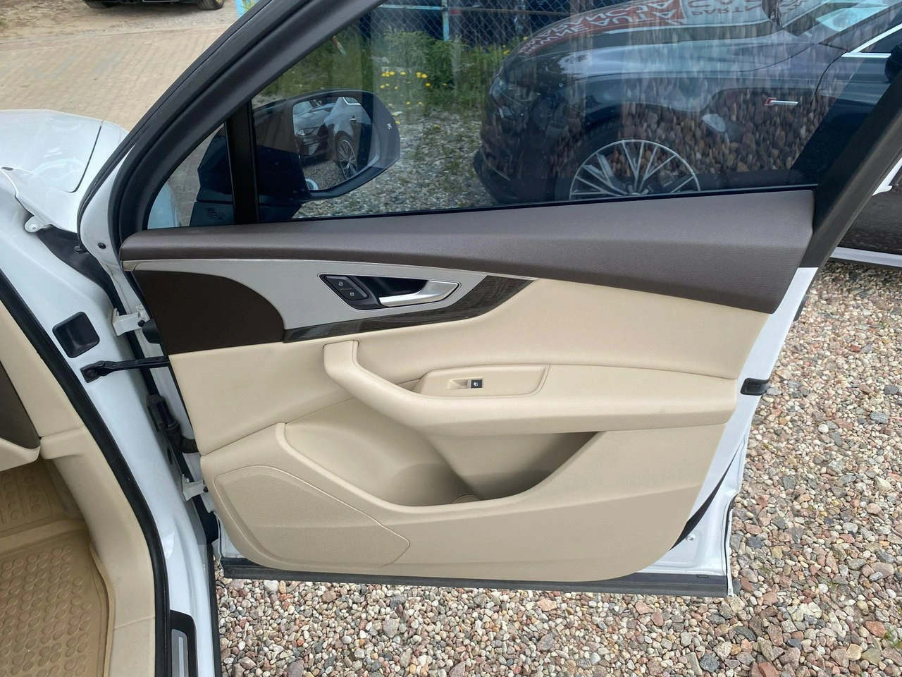 Audi Q7 - Zdjęcie 21