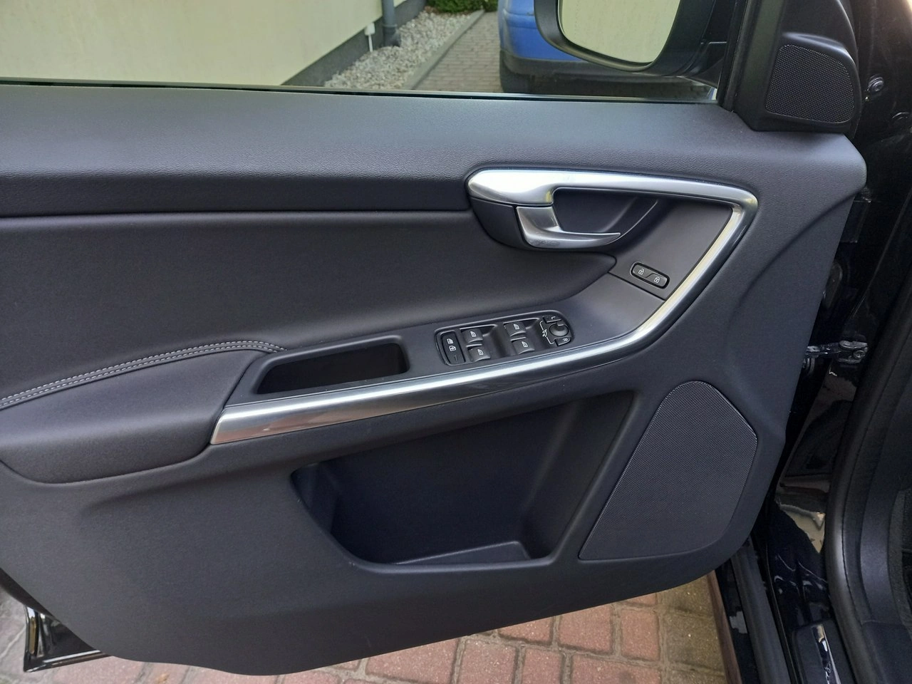 Volvo XC 60 - Zdjęcie 30