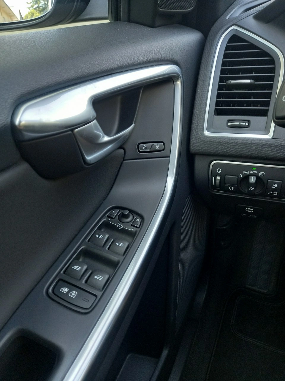 Volvo XC 60 - Zdjęcie 33