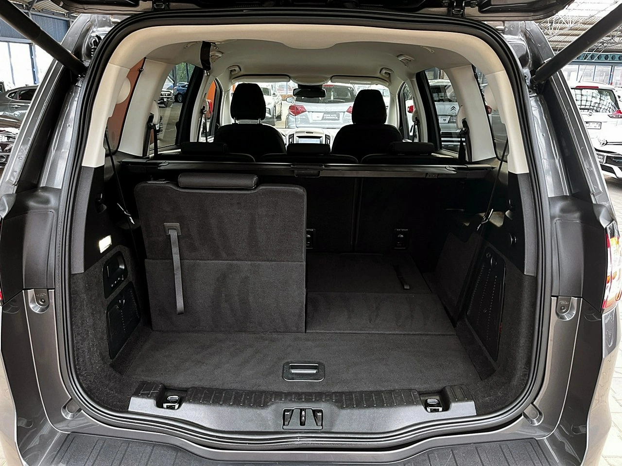 Ford Galaxy - Zdjęcie 15