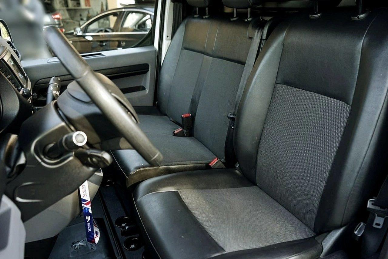 Peugeot Expert - Zdjęcie 16