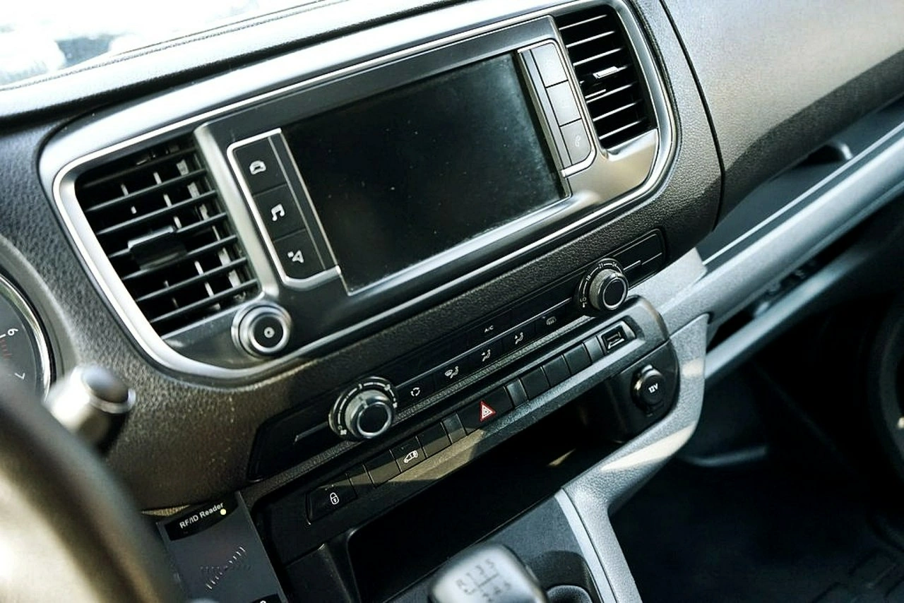 Peugeot Expert - Zdjęcie 19
