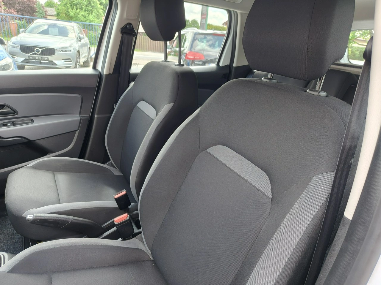 Dacia Duster - Zdjęcie 14