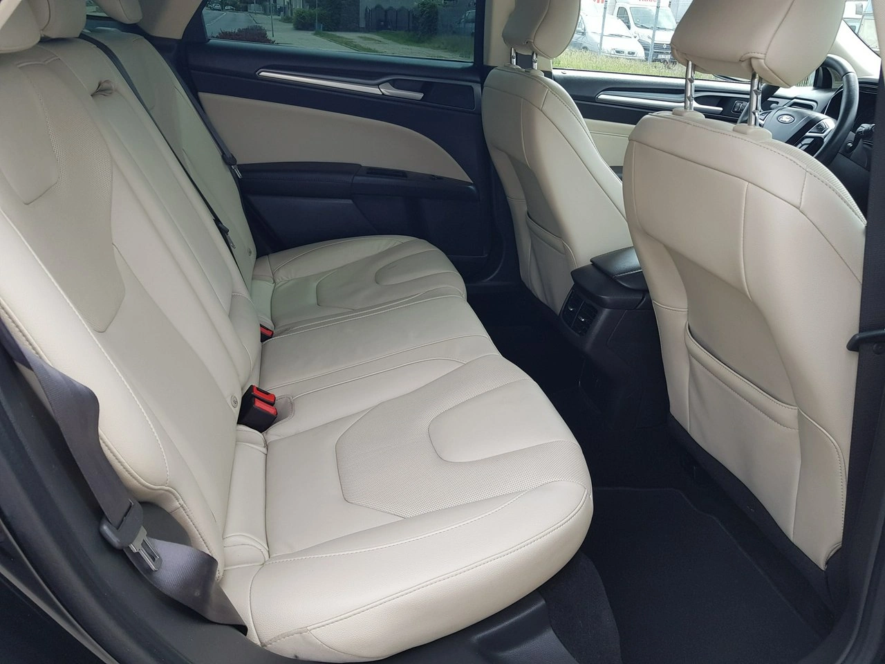 Ford Mondeo - Zdjęcie 15