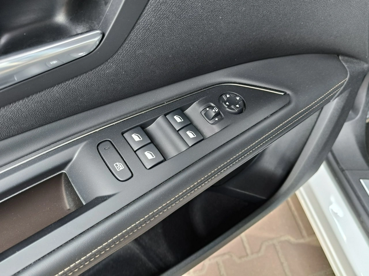 Peugeot 5008 - Zdjęcie 25