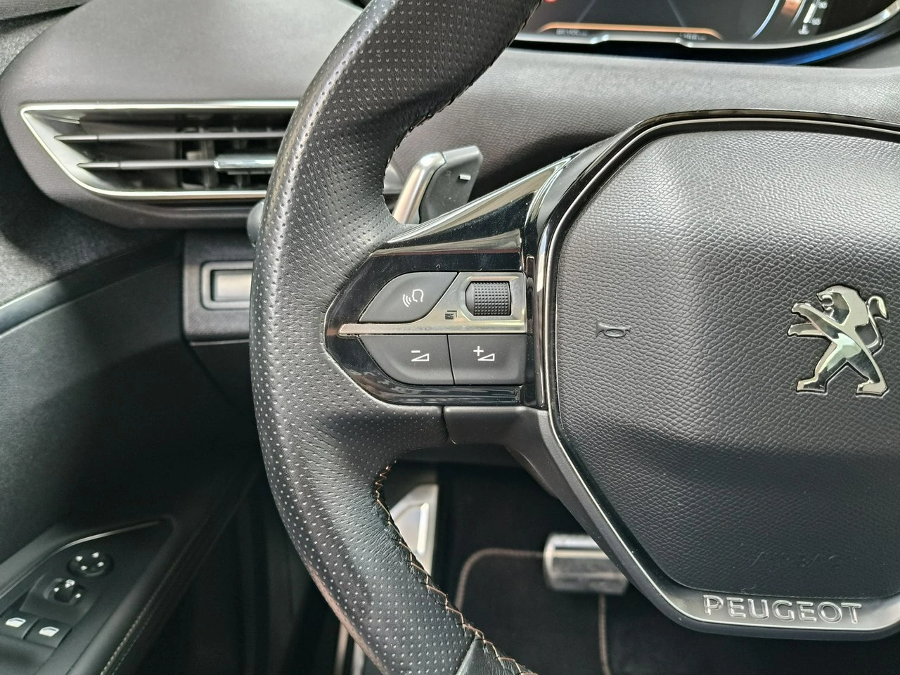 Peugeot 5008 - Zdjęcie 32