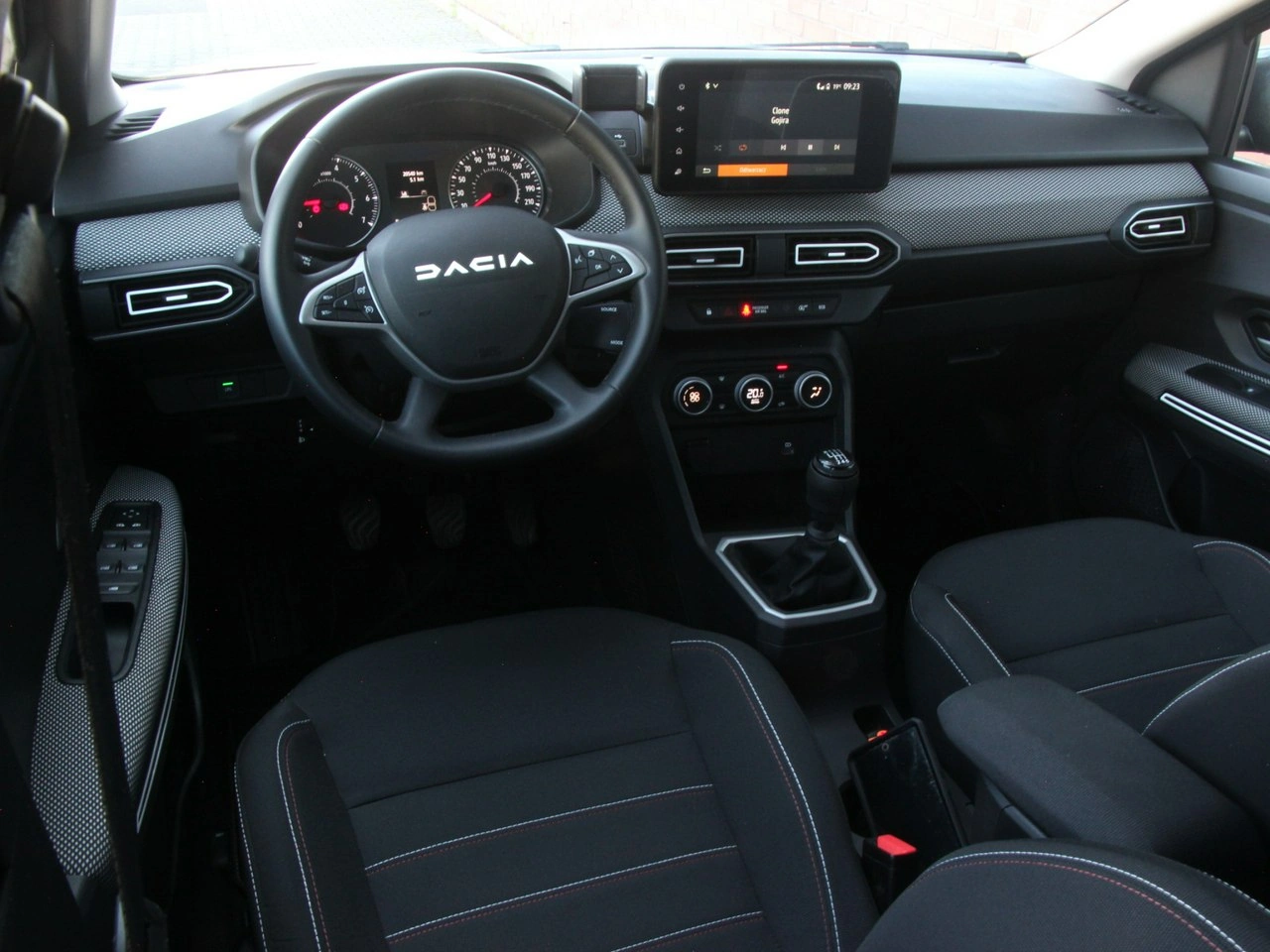 Dacia Jogger - Zdjęcie 17