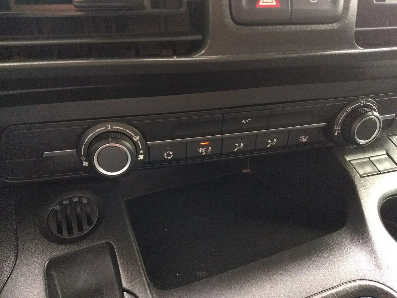 Peugeot Partner - Zdjęcie 17