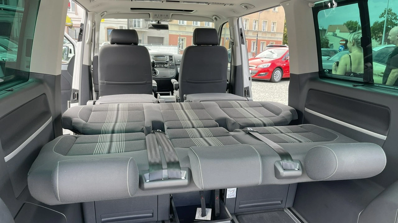 Volkswagen Multivan - Zdjęcie 9