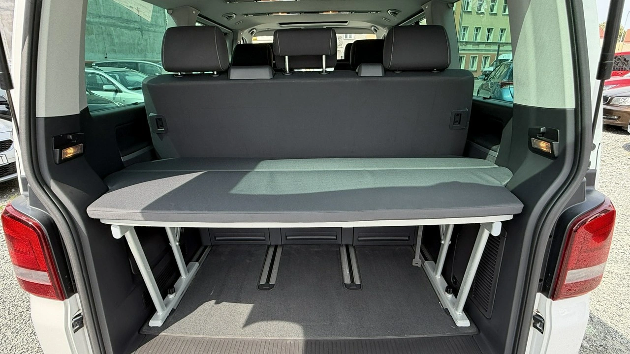 Volkswagen Multivan - Zdjęcie 11