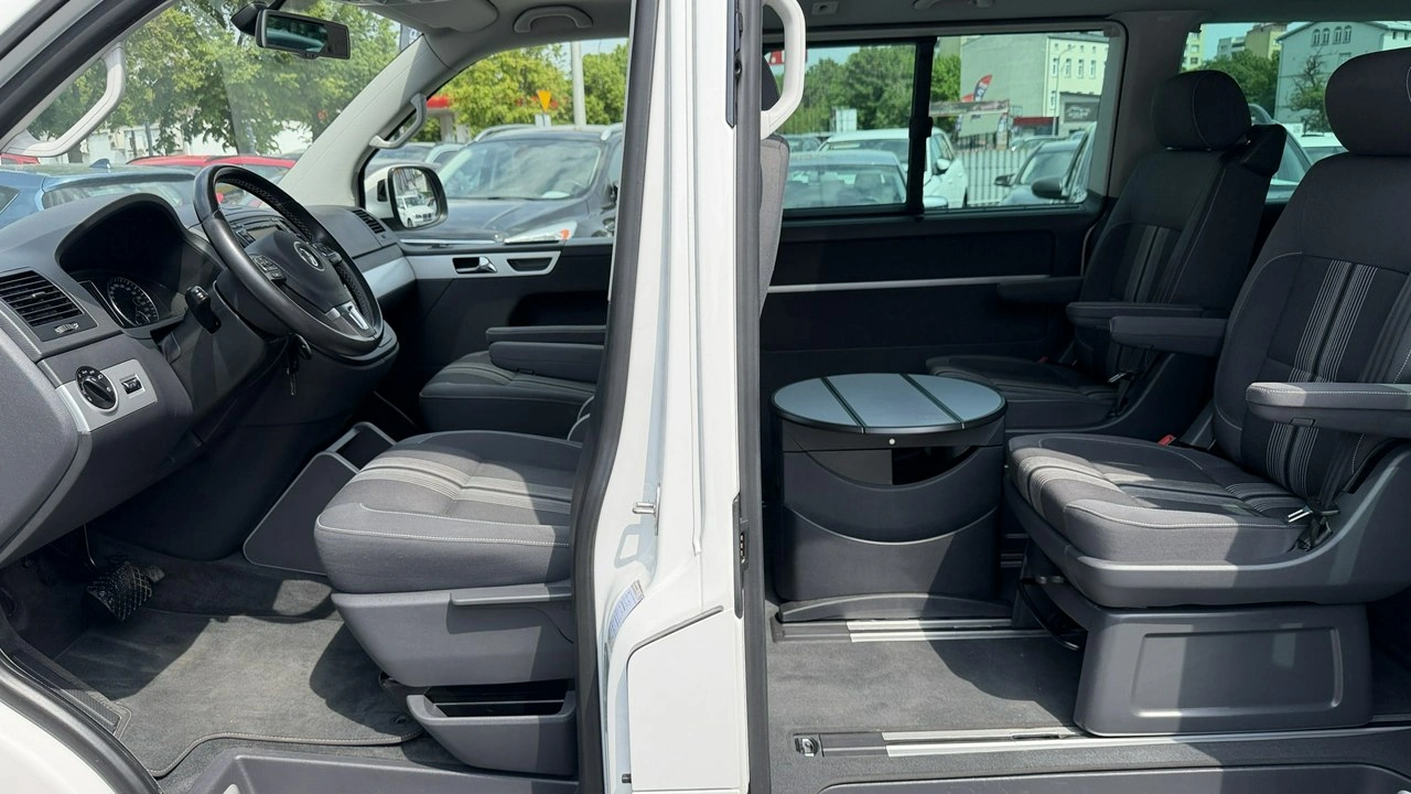 Volkswagen Multivan - Zdjęcie 26