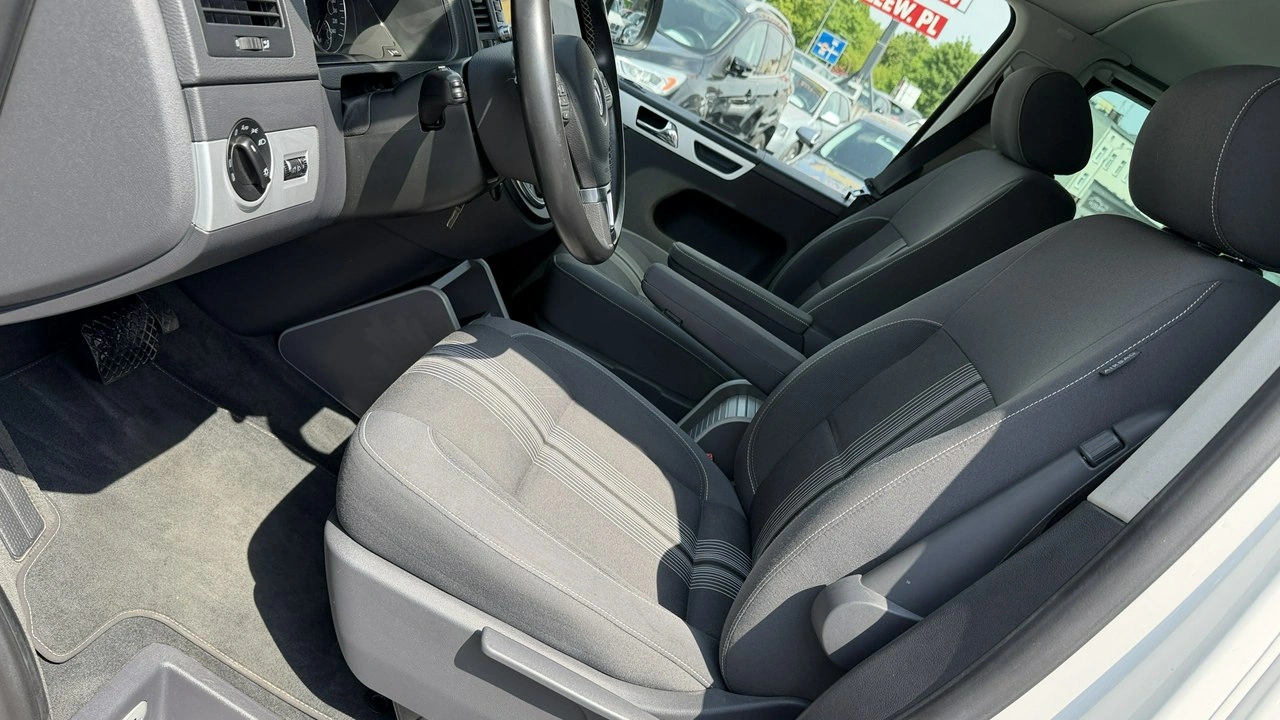 Volkswagen Multivan - Zdjęcie 28