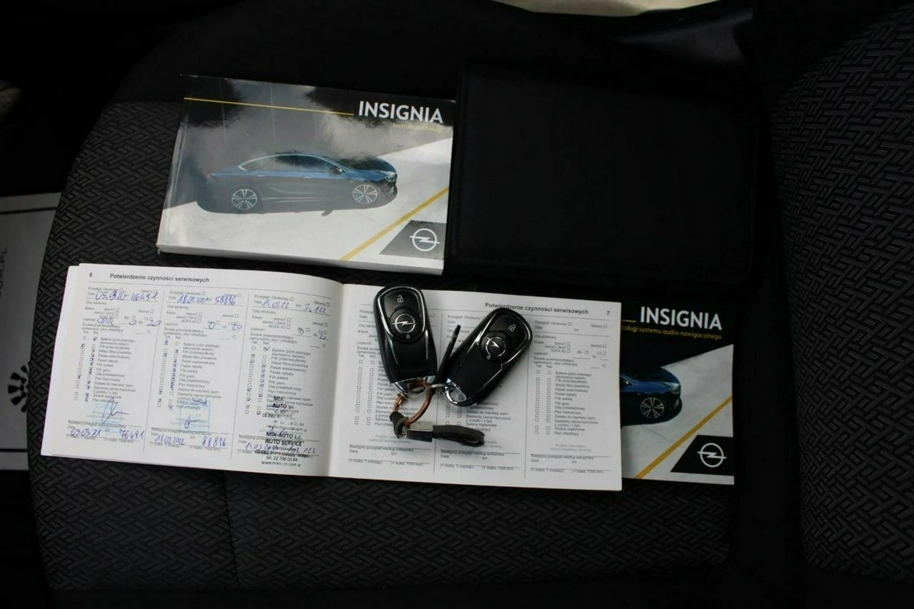 Opel Insignia - Zdjęcie 17