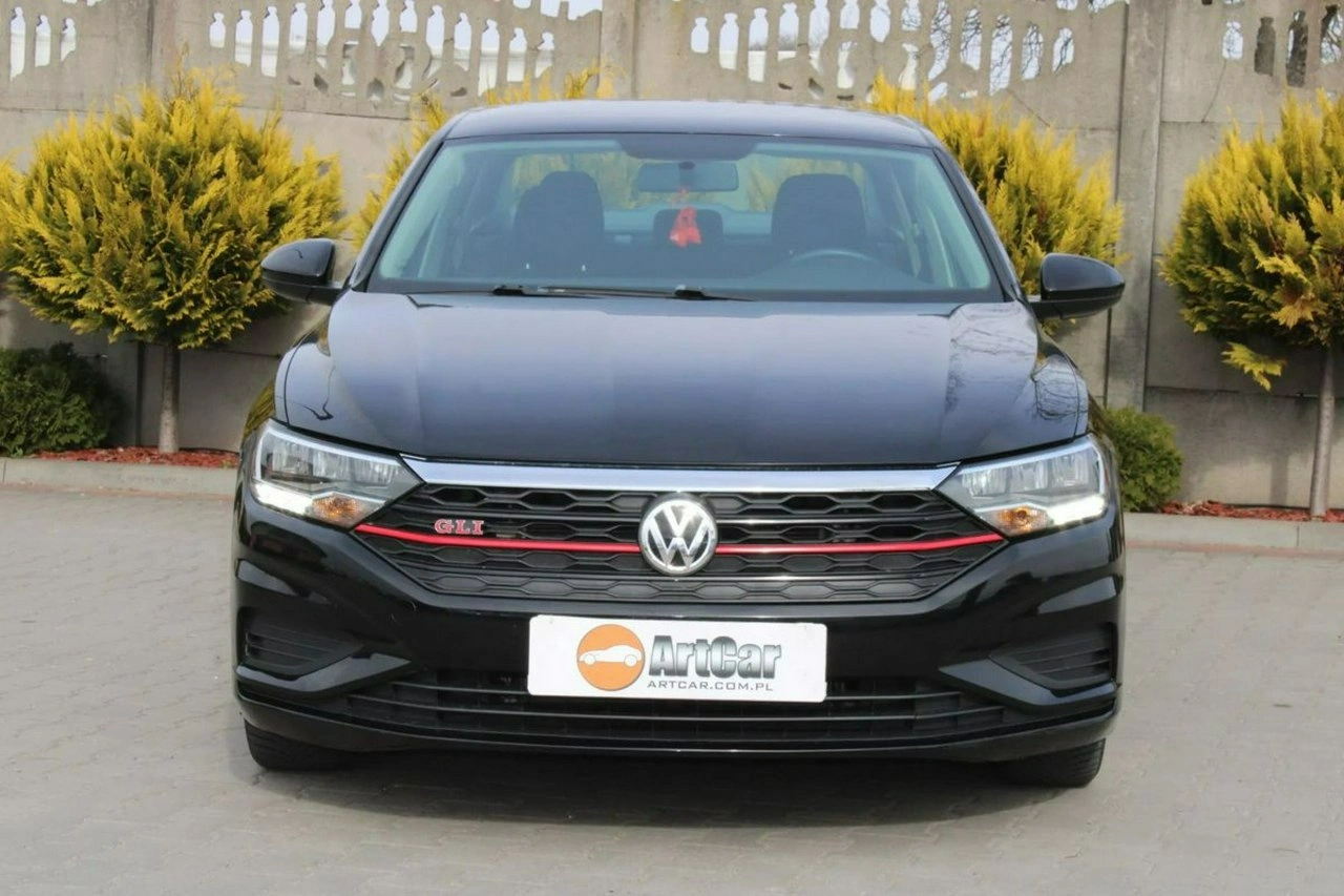 Volkswagen Jetta - Zdjęcie 2