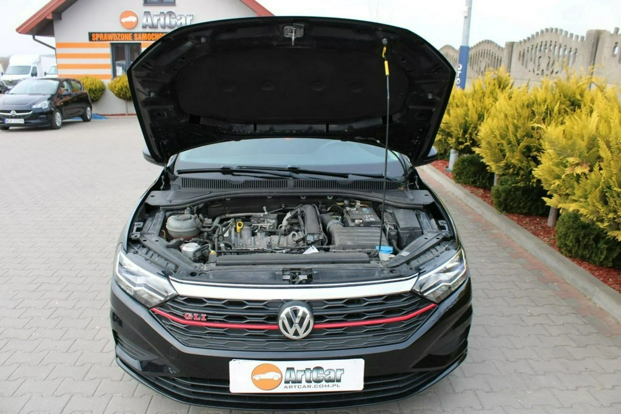 Volkswagen Jetta - Zdjęcie 34