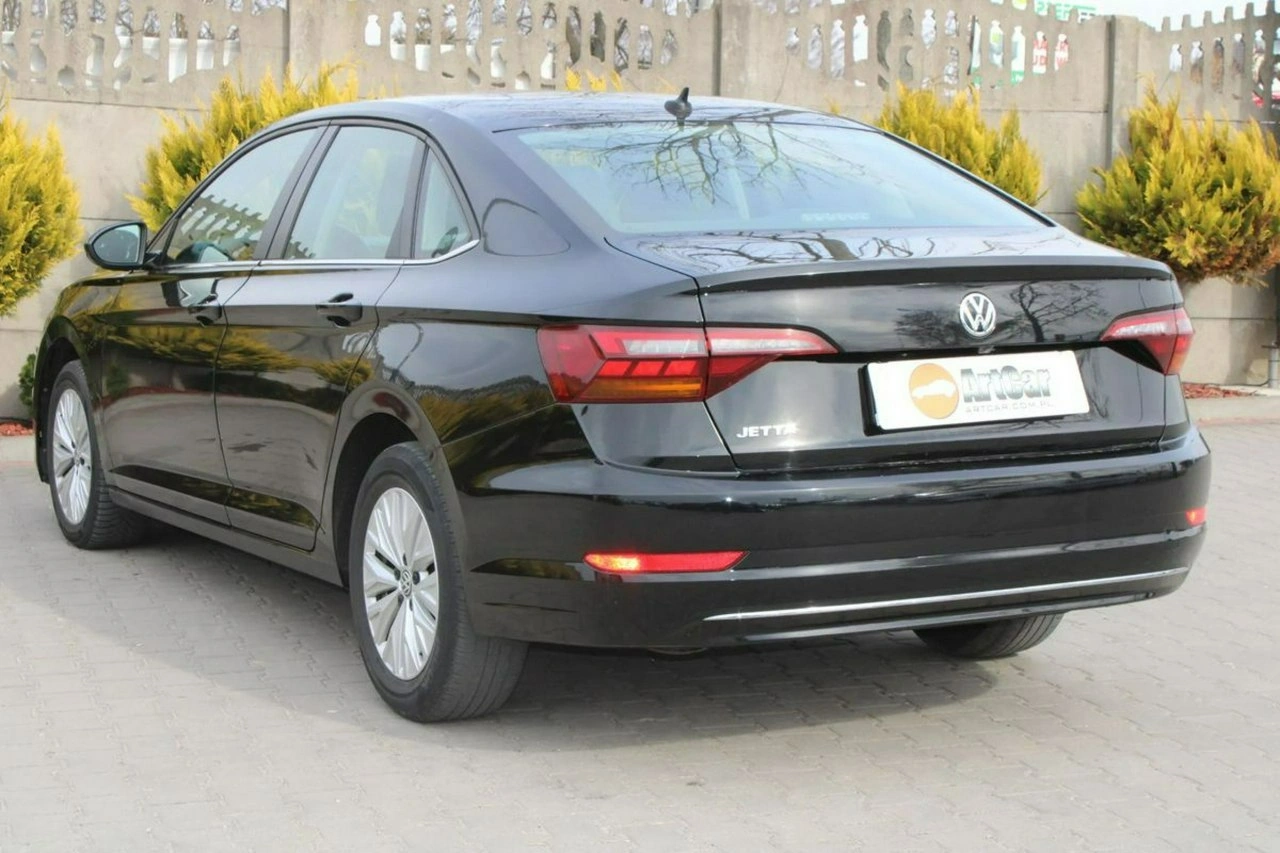 Volkswagen Jetta - Zdjęcie 5
