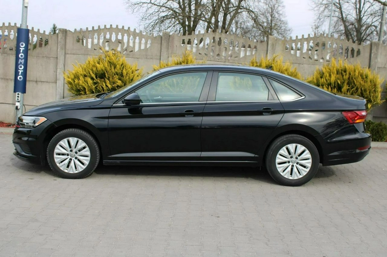 Volkswagen Jetta - Zdjęcie 9