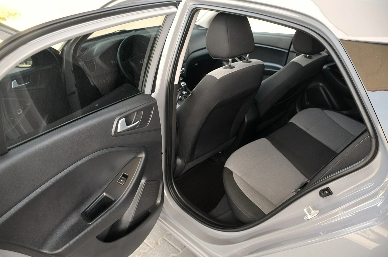 Hyundai i20 - Zdjęcie 14